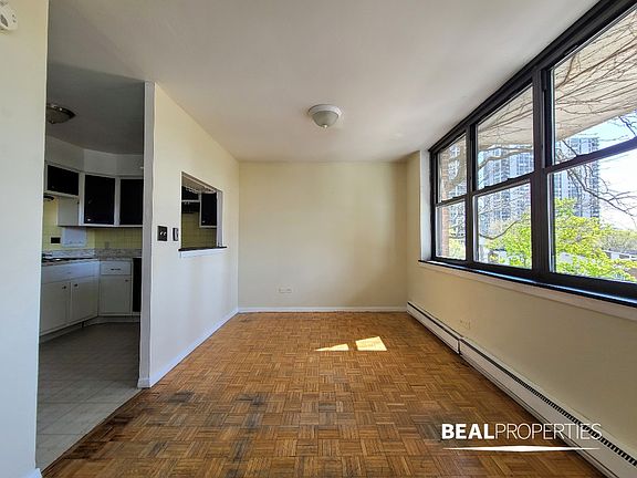 5th image of 1446 N Dearborn St #B3