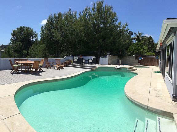 3rd image of 3121 Driscoll Dr
