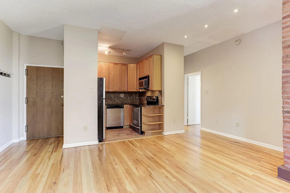 Building Photo - 1615 Q St NW #1211