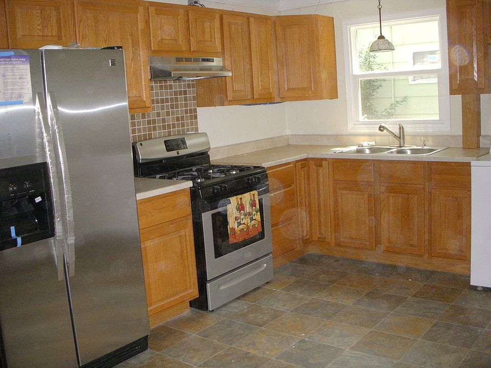 2nd image of 156 S Floyd Ln