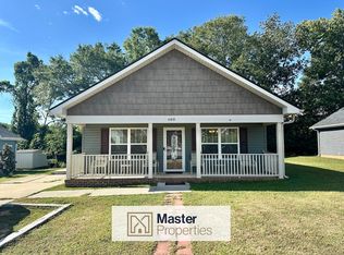 688 Ruddy Creek Cir, Greer, SC 29651