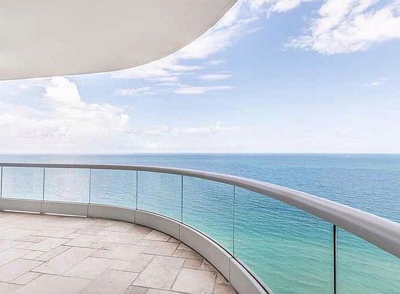 5th image of 16050 Collins Ave