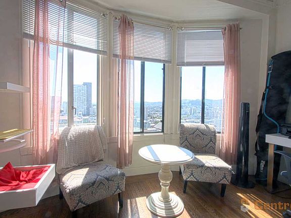 4th image of 2045 California St #44A
