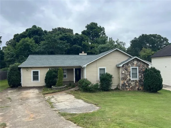 2606 Gravitt Rd, Duluth, GA 30096