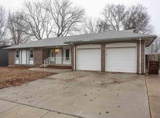 209 E Centennial Rd, Mulvane, KS 67110