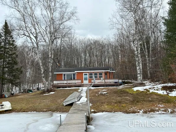 N7029 Sixteen Mile Lake Rd, Munising, MI 49862