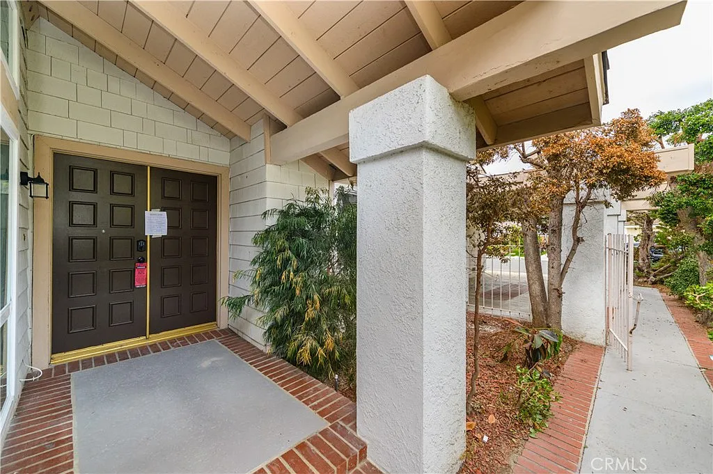 3 bed, 1512 sqft, $5,350 — Photo 2