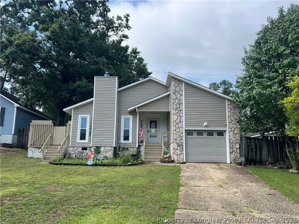 433 Andover Rd, Fayetteville, NC 28311