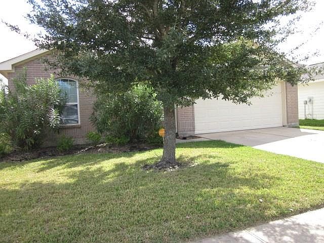 1st image of 19643 Summerlin Dr