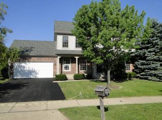 1180 Cobblers Xing, Elgin, IL 60120
