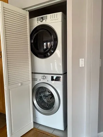 807 W 14th Pl #3B — Photo 18