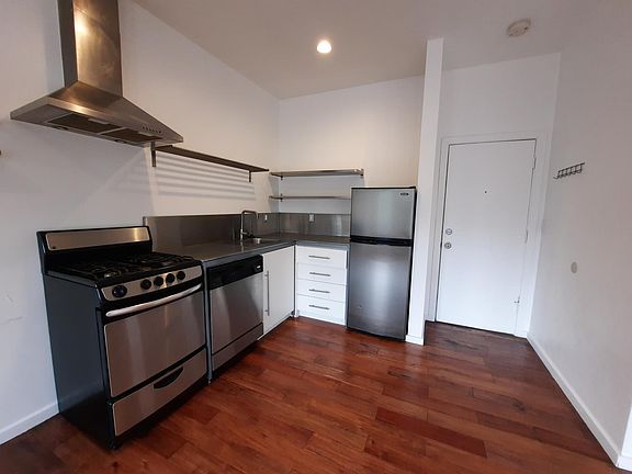 5th image of 2516 Kent St APT 16