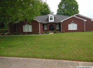 121 Waterbury Dr, Harvest, AL 35749