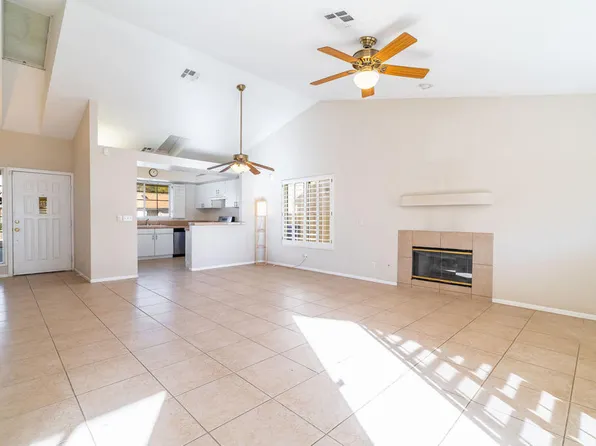 33934 Palm Lake Cir, Thousand Palms, CA 92276