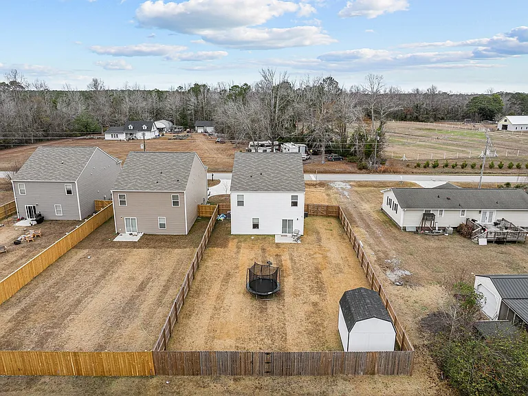 402 Folkstone Rd — Photo 10
