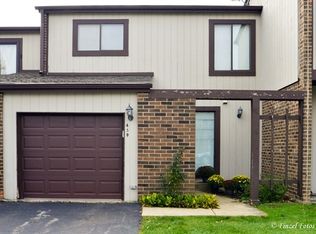 459 Hickory Dr, Wheeling, IL 60090