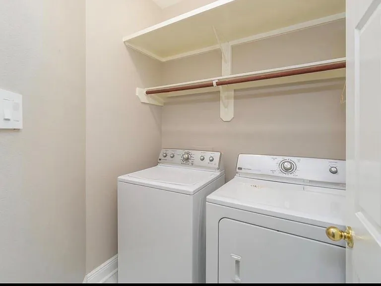 1408 S Friendswood Dr #205 — Photo 25