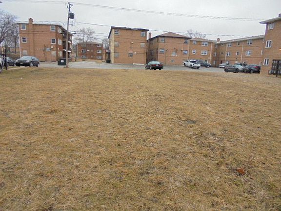 5th image of 14035 S Tracy Ave APT 2A