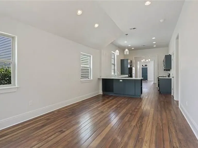 8616 Jeannette St — Photo 9
