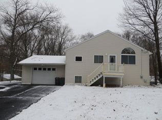 604 Sheridan Rd, Jackson, MI 49203