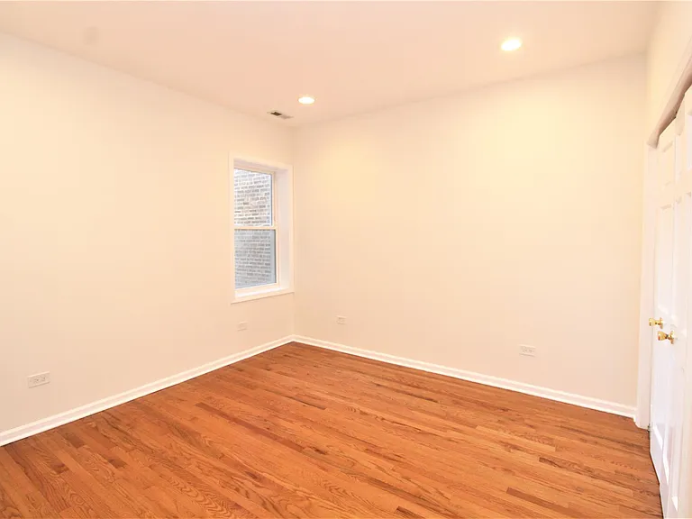 2715 W Thomas St #1 — Photo 8