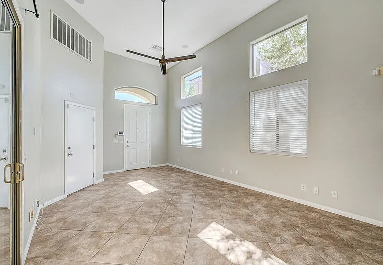 9152 Kentwell Ave — Photo 8