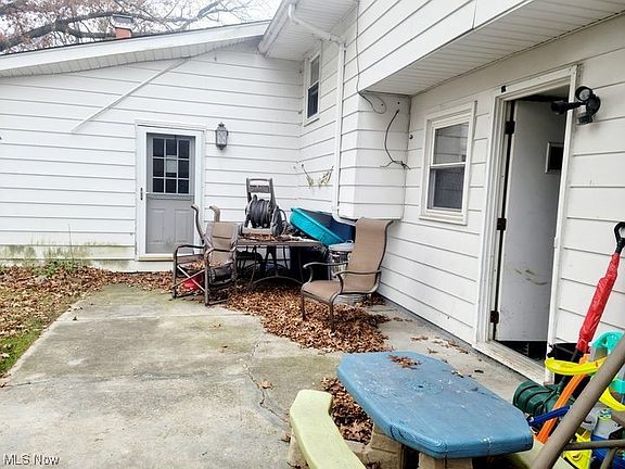 5th image of 6291 Surrey Dr
