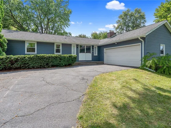31 Lanyard Ln, Baldwinsville, NY 13027