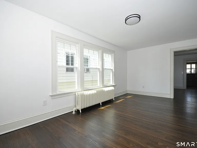 20 Mountain St — Photo 21