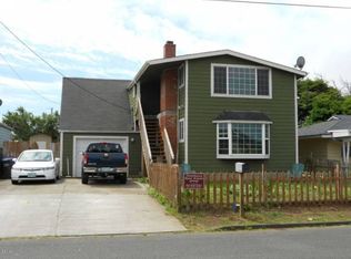 237 NW 7th St, Newport, OR 97365