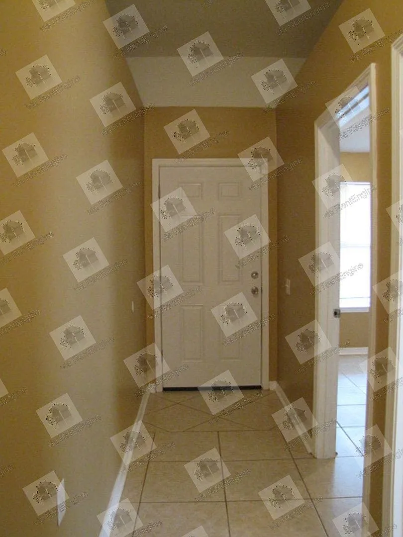 3 bed, 2.0 bath, 1278 sqft, $1,500 — Photo 2