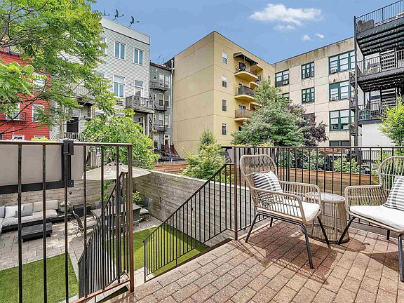 2nd image of 221 Monroe St APT 1