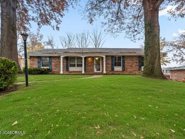 810 Southern Air Dr, Jefferson City, MO 65109