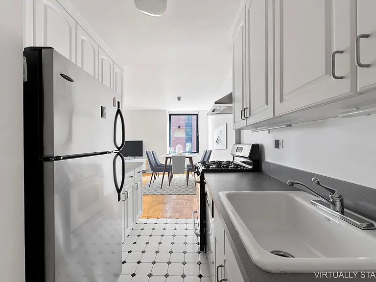 1641 3rd Ave #15C — Photo 4
