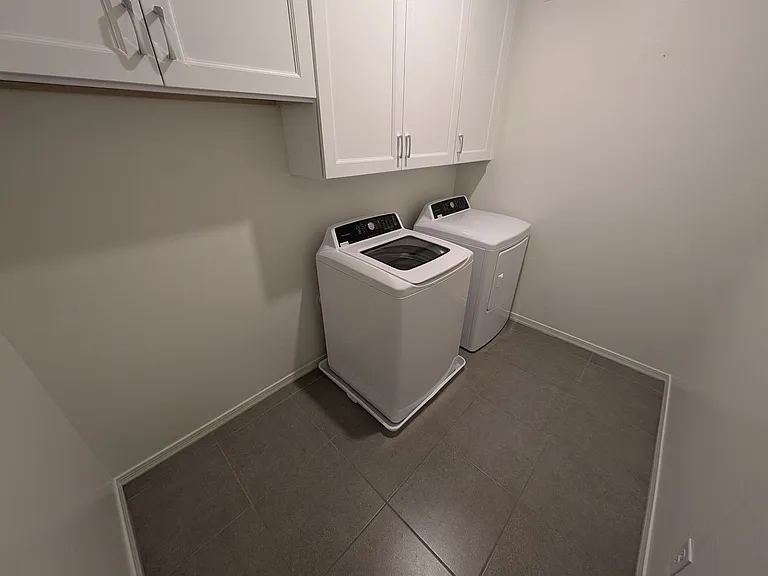 265 E Balsam Dr — Photo 37
