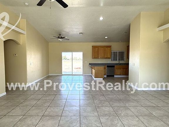 4th image of 26165 Houston St