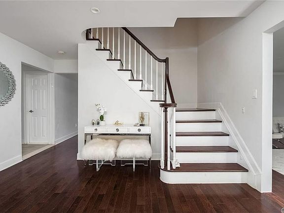 2nd image of 148 Tara Dr