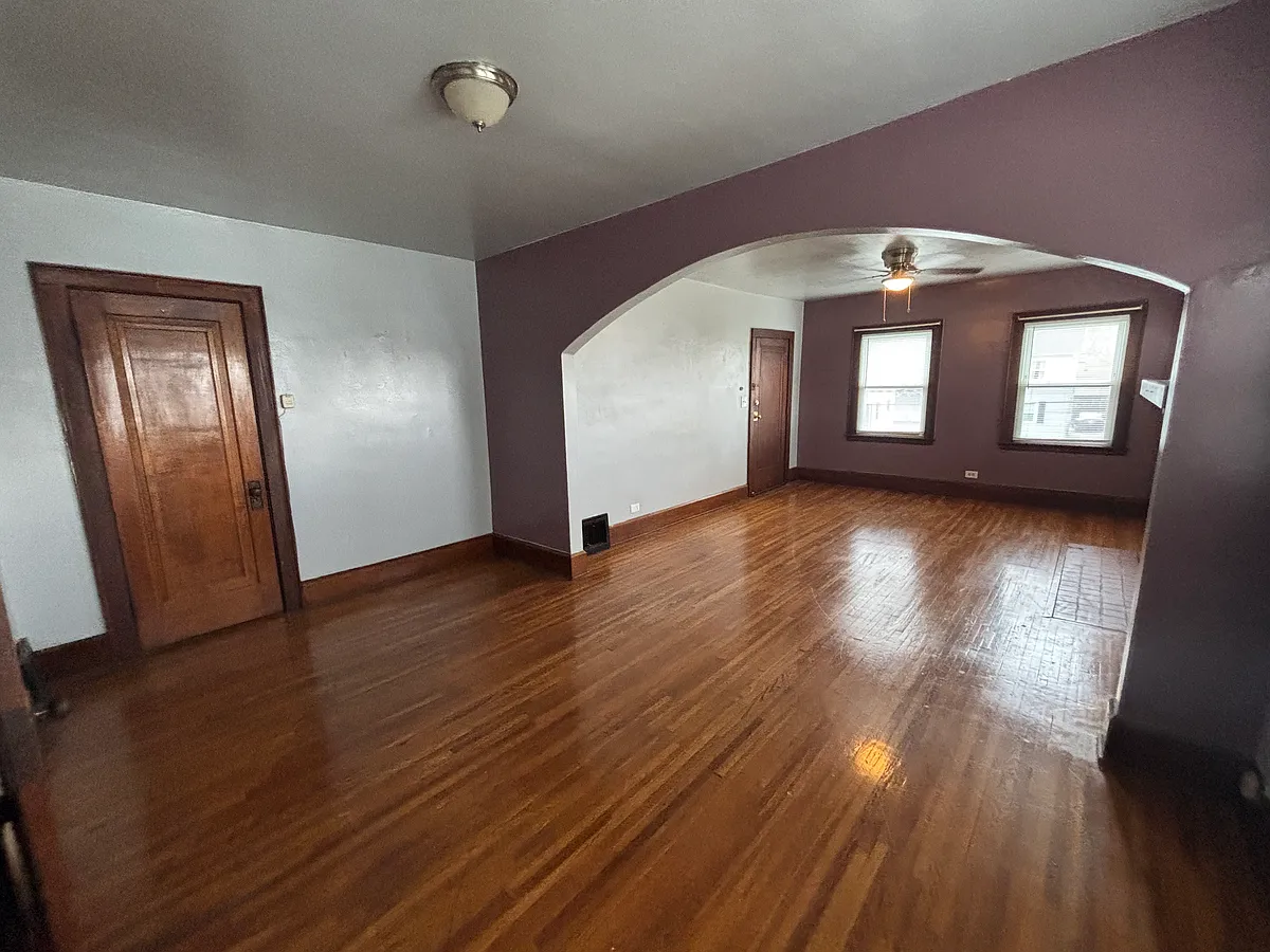 Building Photo - 334 Van Buren Ave #3