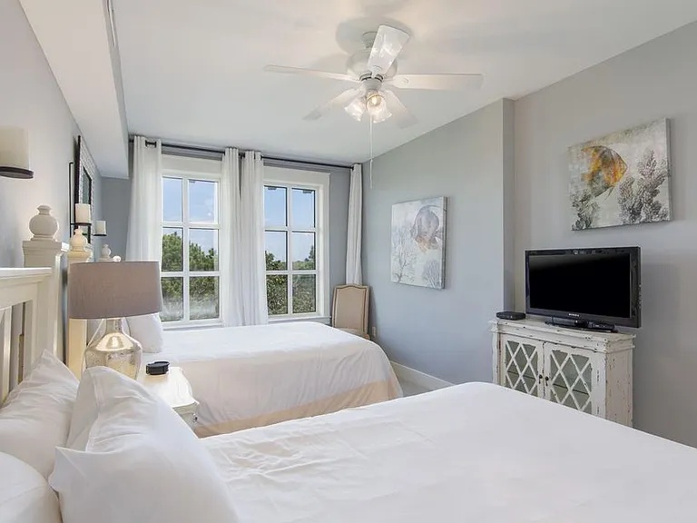 9300 Baytowne Wharf Blvd #529 — Photo 4