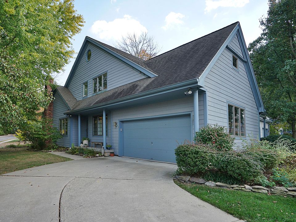 1st image of 1 Woodstream Ct