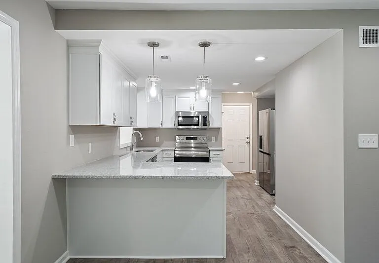 505 Forrest Park Ct NW — Photo 4