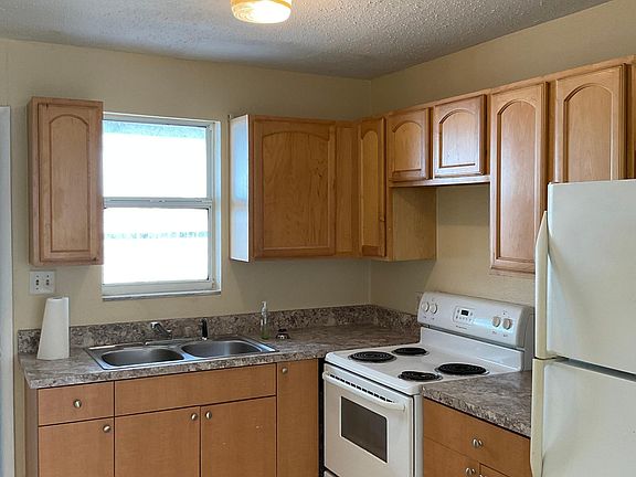 2nd image of 415 Harrison Ave APT 2