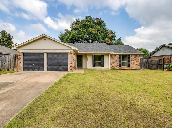 1805 Briar Run, Benbrook, TX 76126