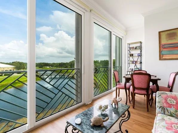 1510 Oak Harbor Blvd APT 303, Vero Beach, FL 32967