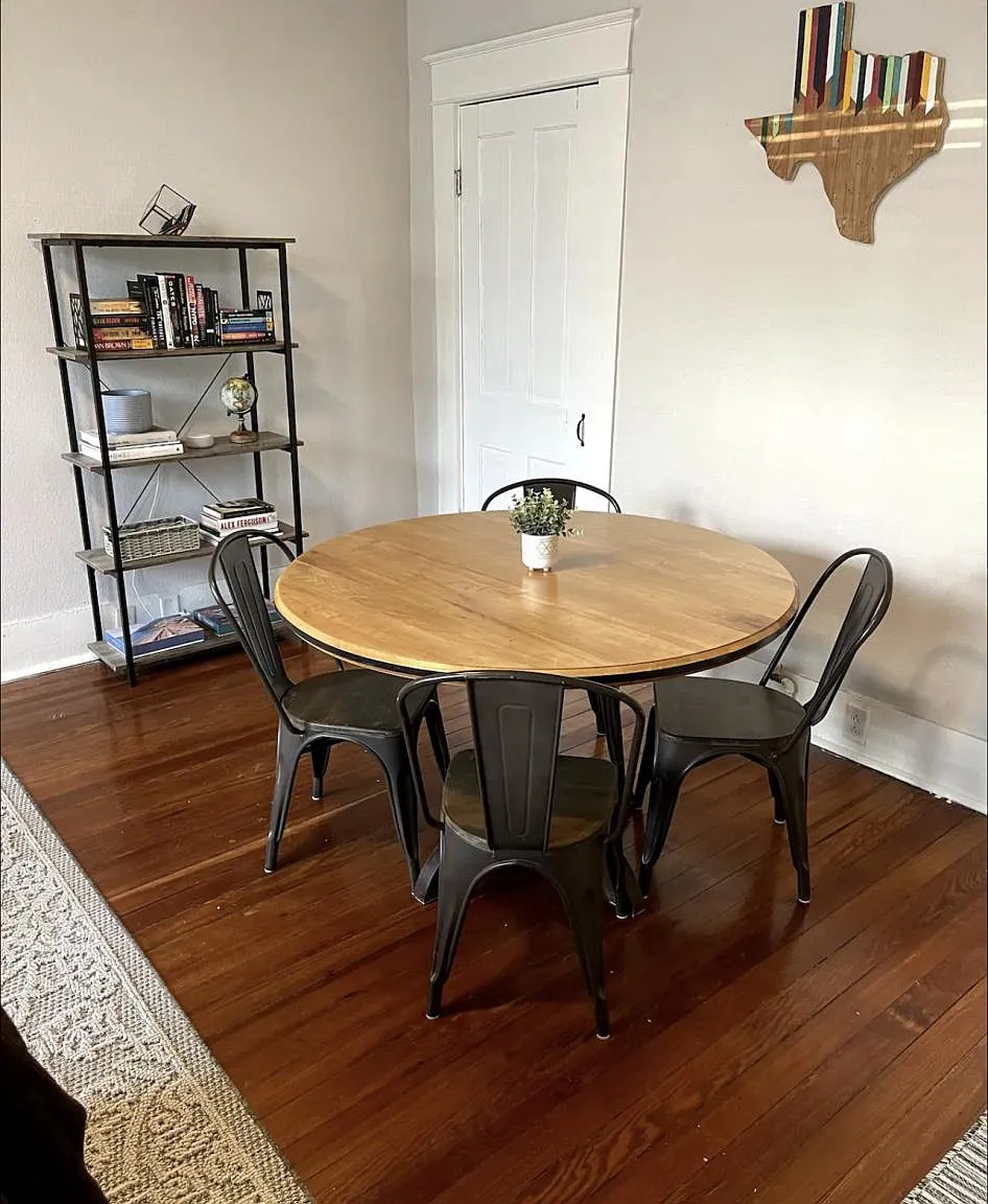 725 W Poplar St — Photo 4