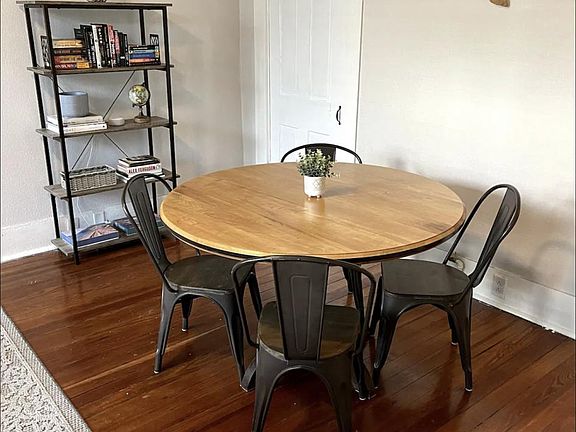 4th image of 725 W Poplar St #1