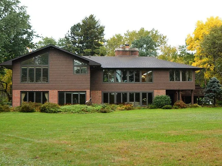 1 Raccoon Rd — Photo 3