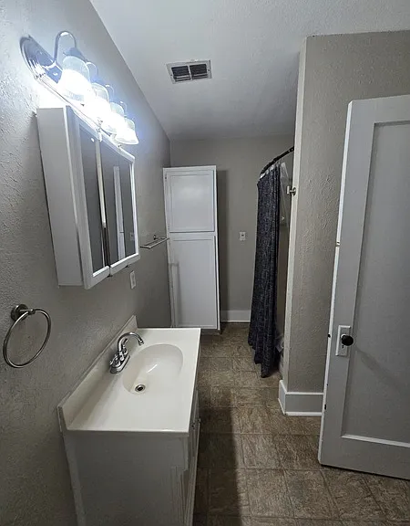 200 Henley Perry Dr — Photo 9