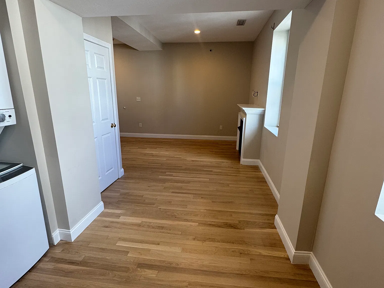 2 bed, 1.5 bath, 930 sqft, $2,800 — Photo 4