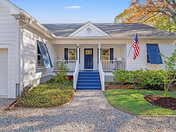 2nd image of 1528 Winyah St.